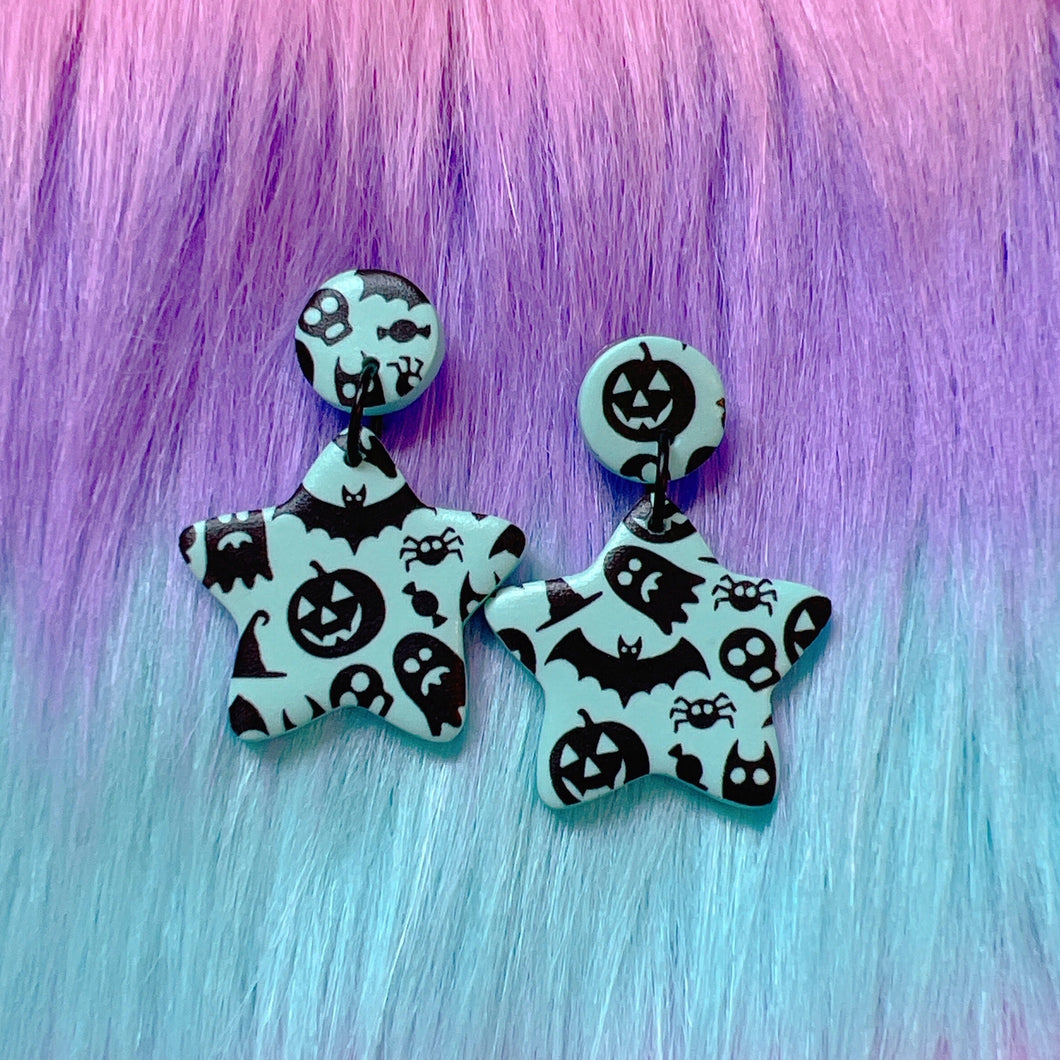 Aqua halloween print star stud earrings